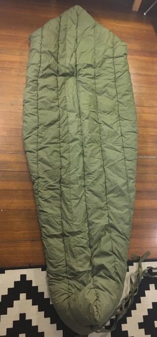 VTG US Army Sleeping Bag 1976 M - 1949 Outer Shell Arctic Type2 Feather Fill REG 2