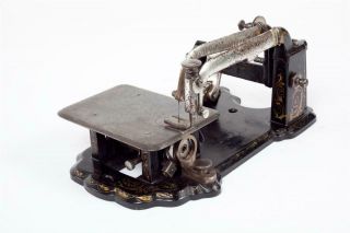 Vintage C1880 " Wheeler & Wilson  No.  4 " Sewing Machine  12