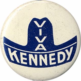 Scarce 1960 Campaign Viva John F.  Kennedy Hispanic Support Button (2440)