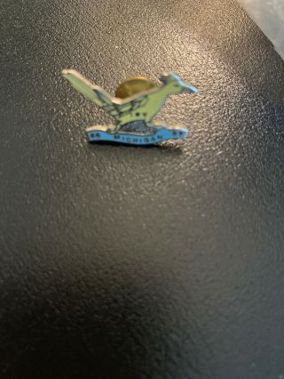 Michigan Pin 8687 Vintage Bird Pin Mp5