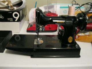 1947 Vintage Singer 221 - 1 Featherweight Sewing Machine W/ Pedal,