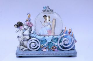 Walt Disney Cinderella 50th Anniversary Carriage " So This Is Love " Snow Globe