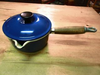 Le Creuset 14 Dark Blue Enamel Cast Iron Sauce Pan W/lid & Spout Wood Handle