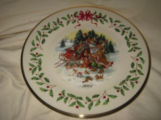Lenox 2004 Annual Holiday Christmas Plate Santa 