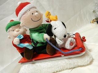 Gemmy Peanuts Charlie Brown Snoopy Linus Christmas Sled Music Animated W/box