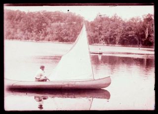 Late 1800s Early 1900s Glass Negative,  Man With Pipe In Sailing Canoe - Unknown