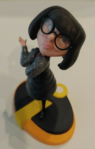 Wdcc The Incredibles Edna Mode It’s My Way Or The Highway Walt Disney With