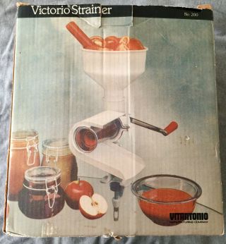 Vitantonio Victorio No.  200 Vintage 90s Food Strainer Sauce Puree Mill W/box