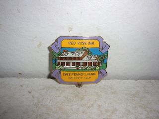Lions Club Pin - Red Rose Inn - 1982 Pennsylvania District 14 - P