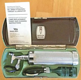Vintage Welch Allyn No.  20000 Otoscope Throat Illuminator Bakelite Case ?
