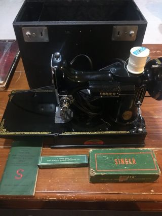 Vintage Singer Featherweight 221 - 1 Power Sewing Machine In Case -