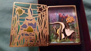 Disney Stained Glass Storybook Jumbo Finding Nemo Gill Shark Bait Pin Le 750