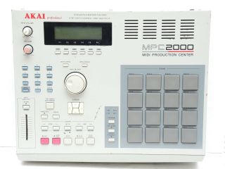 Akai Mpc2000 Drum Sample Beat Machine Vintage Mpc 2000 — Parts/repair Powers On