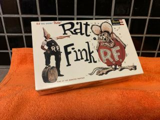 Rat Fink Model Kit - Revell - Near - Ed Big Daddy Roth - Wierdo - S