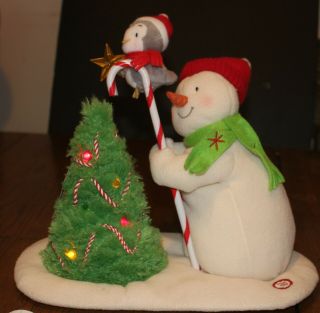Hallmark " Trimming The Tree Snowman " Animated Christmas Decoration