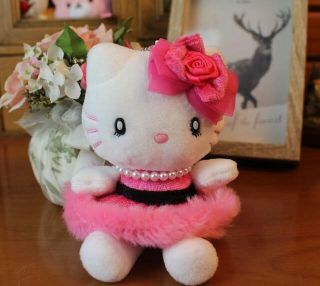 Usj Hello Kitty Elegant Dinner Party Queen Edition Plush Doll Bag Pendant 5.  5 "