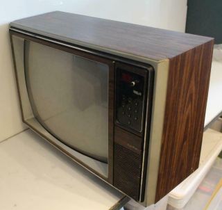Rca 20 " Vintage Crt Tv Woodgrain Fgr465w Colortrak Vertical Hold Retro Gaming