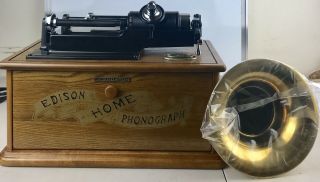 Thomas Classic Millennium Edison Home Phonograph Am/fm Radio And Cassette Tape