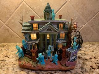 2002 Disney Haunted Mansion Hitchhiking Ghosts Hatbox Light - Up House