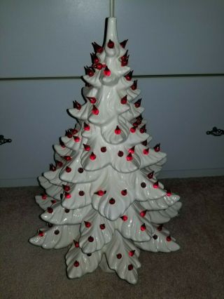 Vintage ATLANTIC MOLD Ceramic LIGHT UP WHITE CHRISTMAS TREE 4 Tier 22 