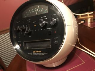 Weltron White Model 2001 Am/fm,  8 Track Vintage Stereo Space Ball