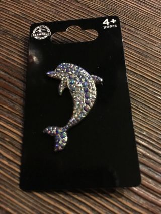 Seaworld Dolphin Pin - ON CARD 3