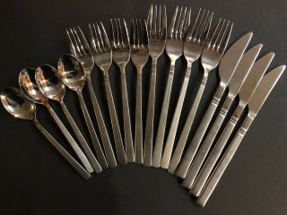 Oneida Fajita 18/10 Quality Stainless Flatware 4 Place Settings Knife Fork Spoon