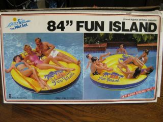 Intex Wet Set Fun Island Float.  1980 