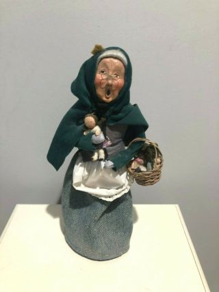 1995 Byers Choice Caroler Woman Doll Vendor Cries Of London Figurine Christmas