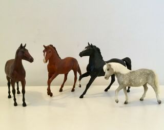 Breyer Horses Classics Set Of 4: " Black Beauty,  His Family And Friends " 3040