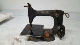 Singer Chain Stitch 24 - 7 Sewing Machine Vintage