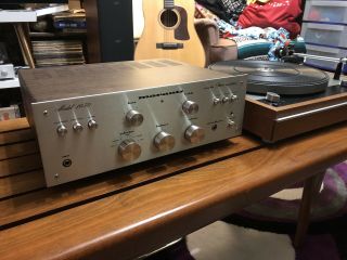 Vintage Marantz Model 1030 Stereo Integrated Amplifer