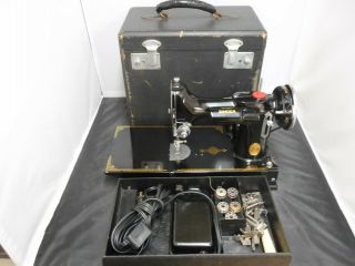 Vintage Singer Featherweight 221 - 1 Sewing Machine 1935 W/case & Accessories
