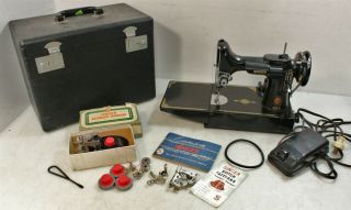 Vintage Singer Featherweight Model 221 Sewing Machine W/case & Accessories