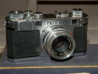 Nikon S Rangefinder Camera and Vintage Kit 2