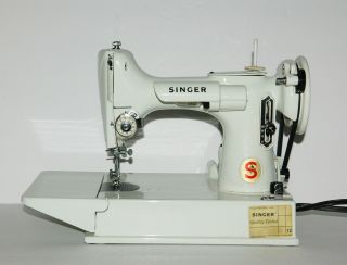 White Singer Featherweight Sewing Machine Model 221k & Case