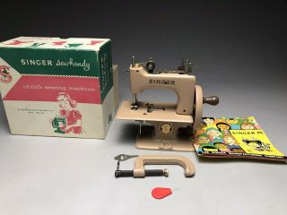 1955 Singer Sewhandy Model 20 Childs Sewing Machine W Box And Accessories