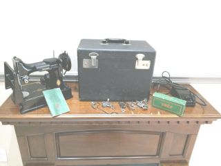 Lovely Singer 221 Featherweight Black Sewing Machine With Case And Attachments