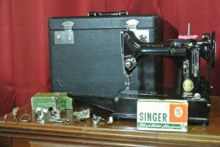 Singer 222k Featherweight Sewing Machine,  Arm,  110v,  Case,