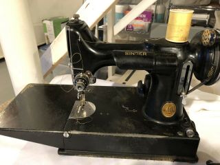 1937 Singer 221 Featherweight Sewing Machine With Case