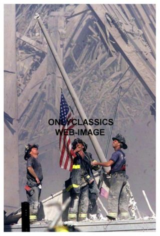 2001 Fireman Raise Usa American Flag World Trade Center York Iconic Photo