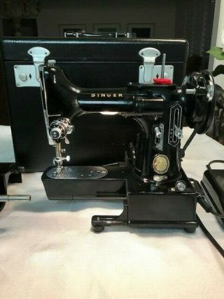 SINGER 222K FEATHERWEIGHT SEWING MACHINE ARM WITH BOTH 110V or 220v MOTOR 3