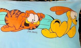 Garfield And Oddie " Zoom " Full Sheet (4 Piece) Set
