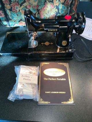Singer Featherweight 221 Sewing Machine 1947 W/accessories Runs/as Is W/bobbins