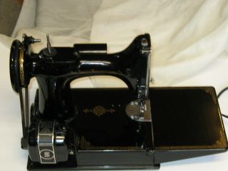 Singer 221 - 1 Featherweight Sewing Machine.  1947.