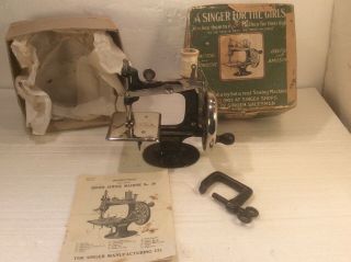Singer Model No.  20 Hand Crank Sewing Machine With Clamp,  Instruction Book,  Box