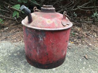 Vtg Antique Rustic Farm Tractor Eagle 1 Gallon Fm Safety Gas Can Oil Red Garage
