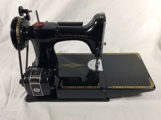 VERY 1957 Black Singer 221K Featherweight Sewing Machine with case IB MORE 3