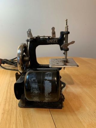 Vintage Miniature Singer Electric Sewing Machine 2