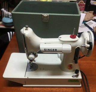 Singer 221 Featherweight Sewing Machine White